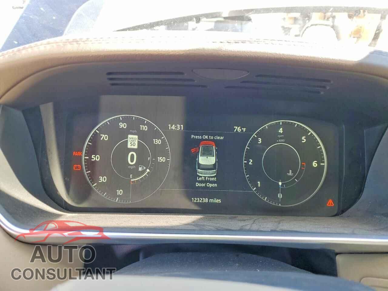 LAND ROVER RANGEROVER 2017 - SALGS2FK6HA361194