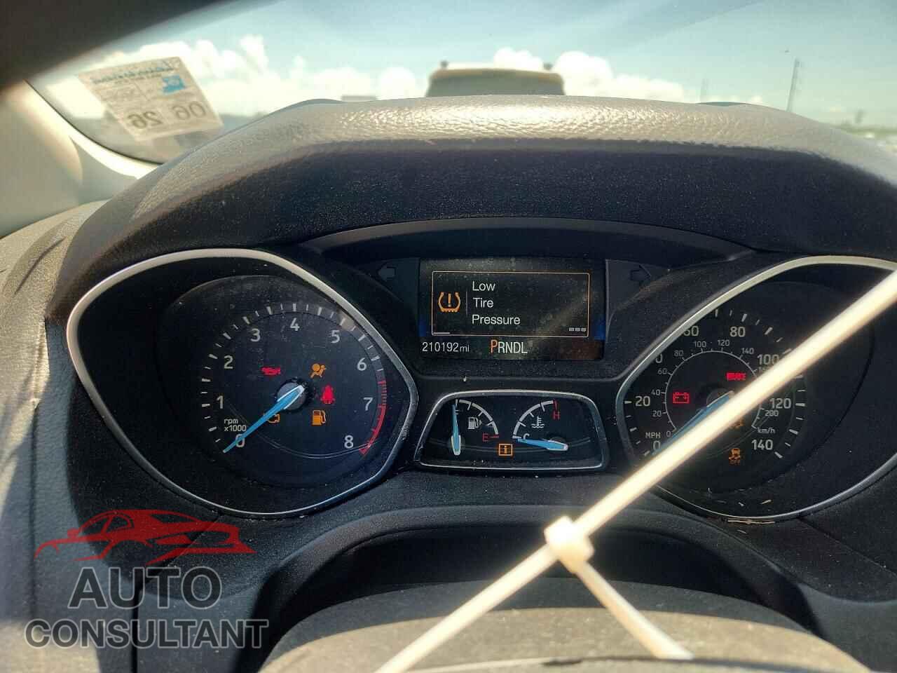 FORD FOCUS 2017 - 1FADP3E25HL347302