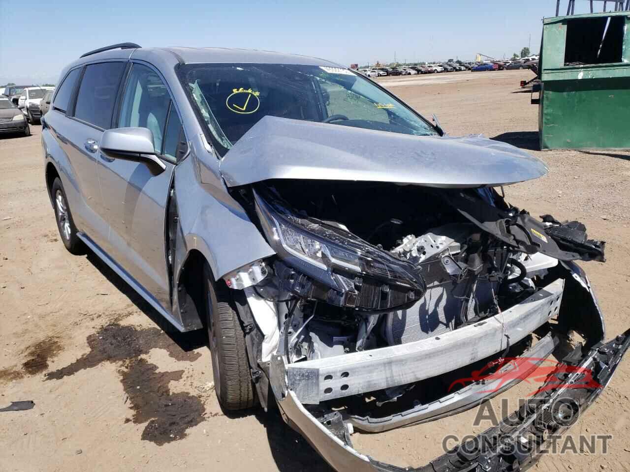 TOYOTA SIENNA 2022 - 5TDKSKFC7NS050074