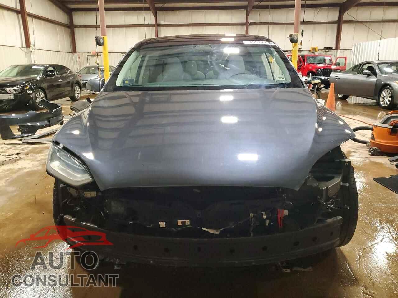 TESLA MODEL X 2017 - 5YJXCBE2XHF074499