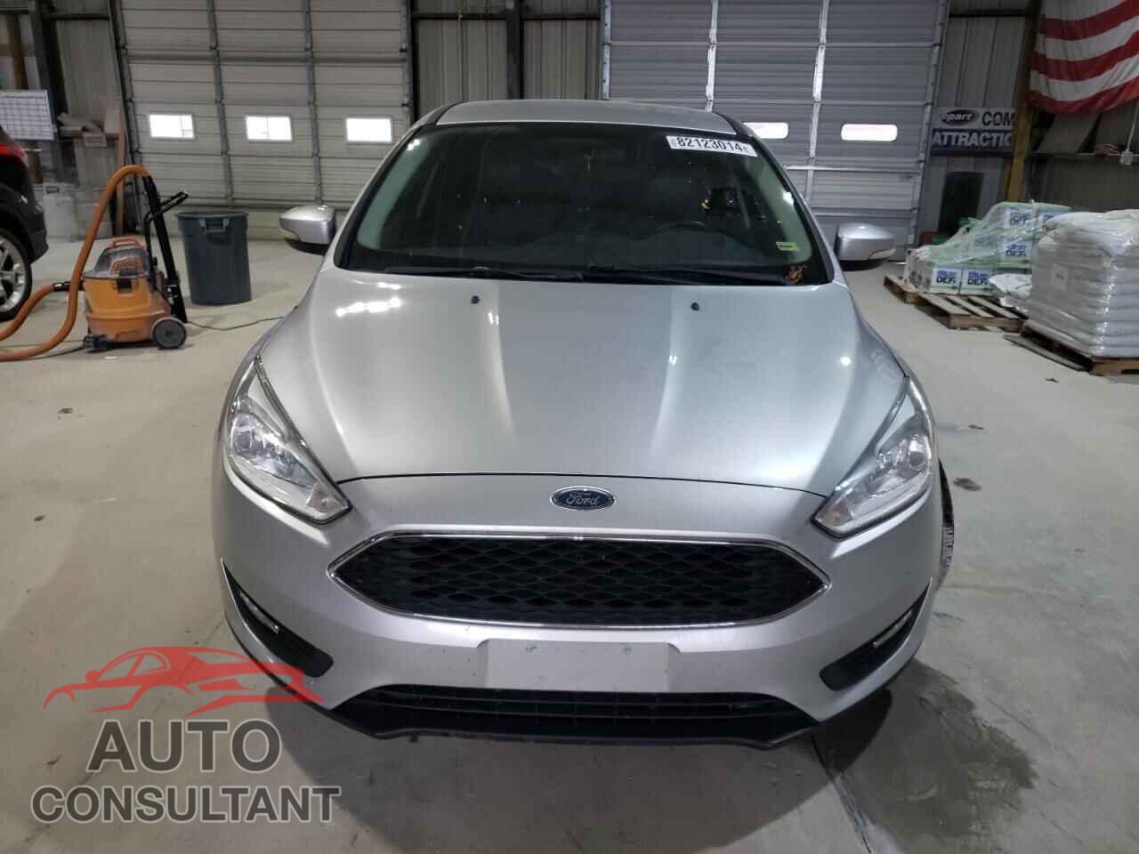 FORD FOCUS 2015 - 1FADP3K29FL302946