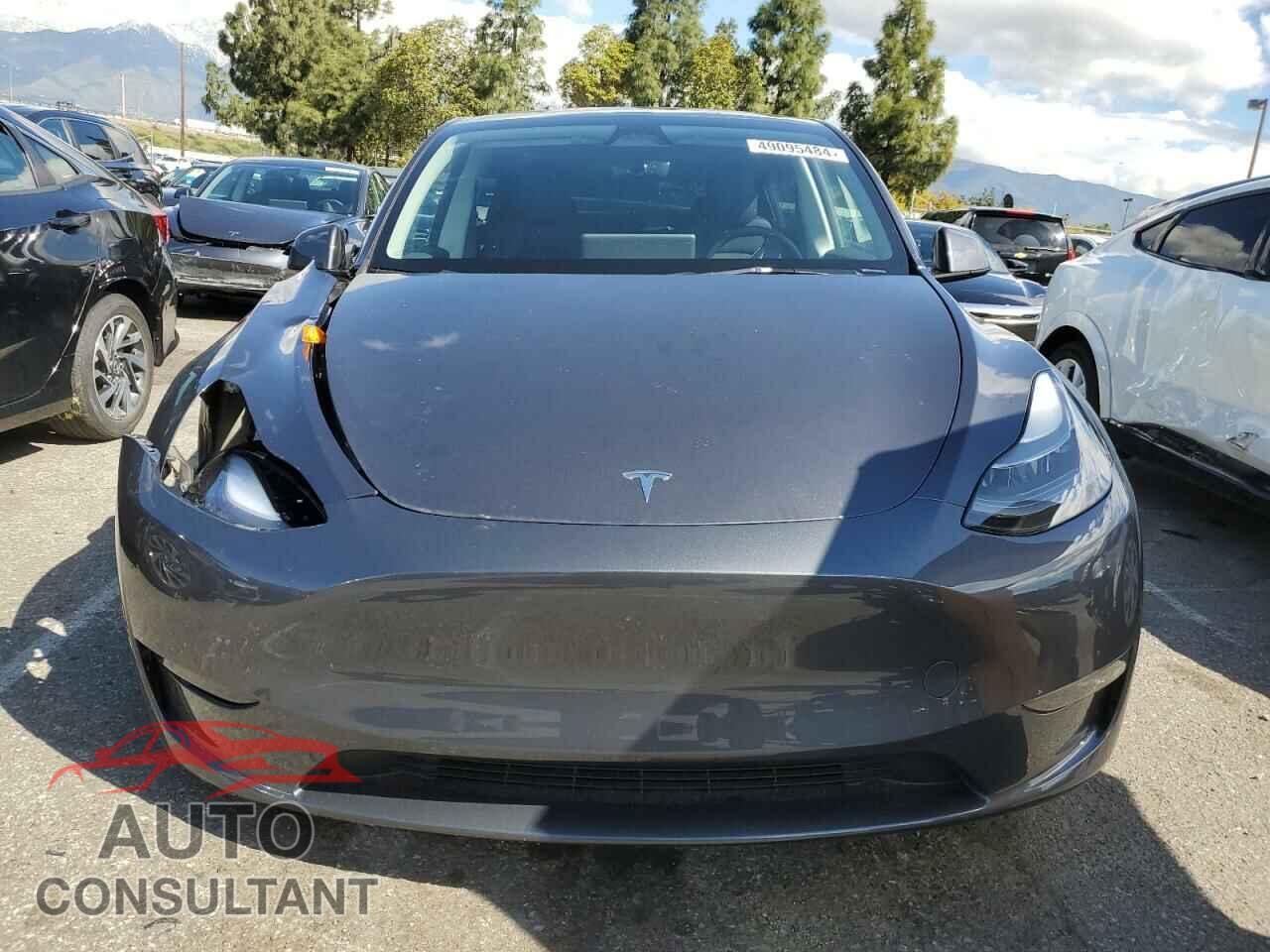 TESLA MODEL Y 2023 - 7SAYGDEE9PF870757