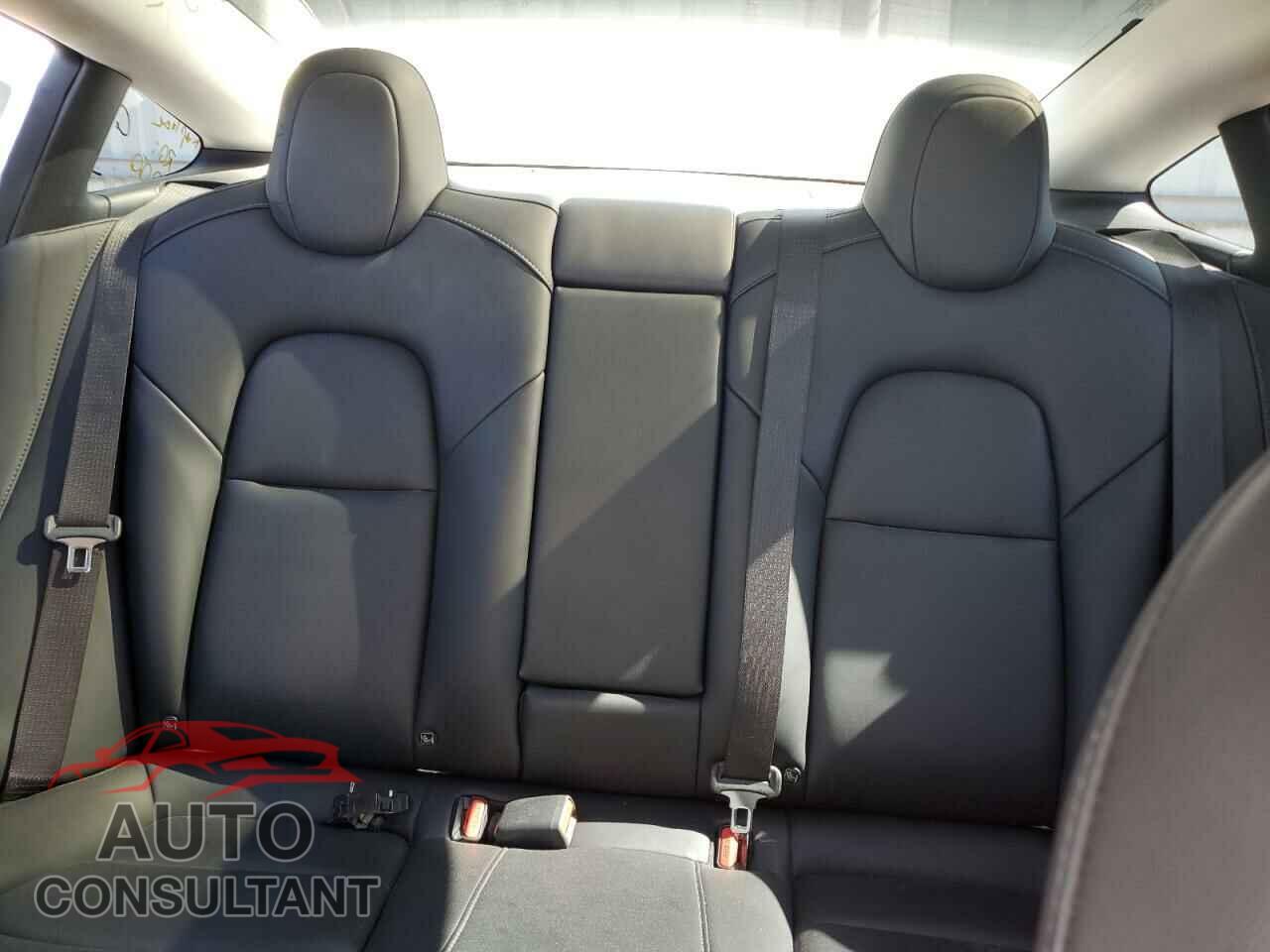 TESLA MODEL 3 2021 - 5YJ3E1EA0MF986272