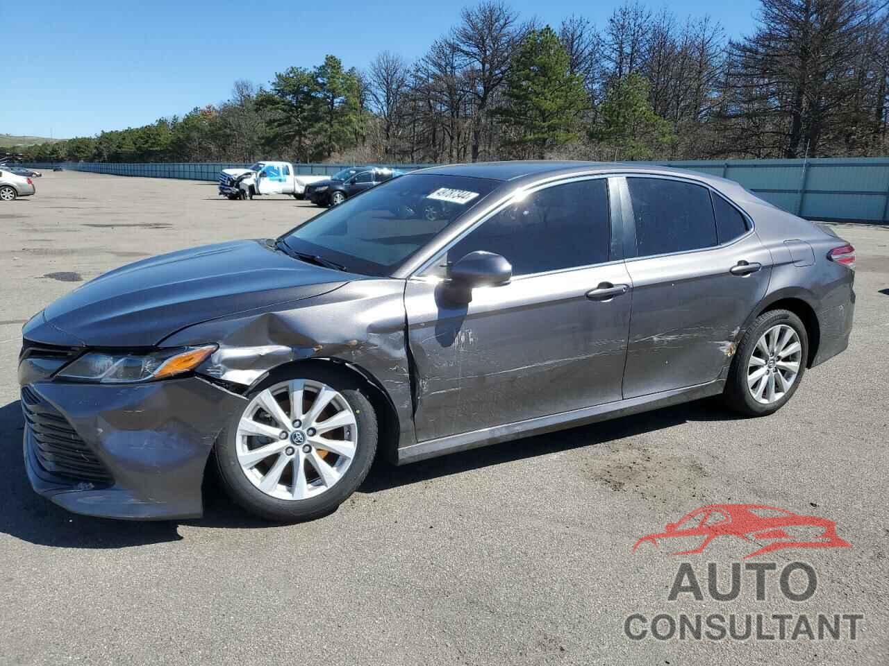 TOYOTA CAMRY 2018 - 4T1B11HK8JU078968