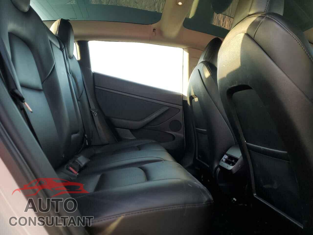 TESLA MODEL 3 2021 - 5YJ3E1EA2MF021218