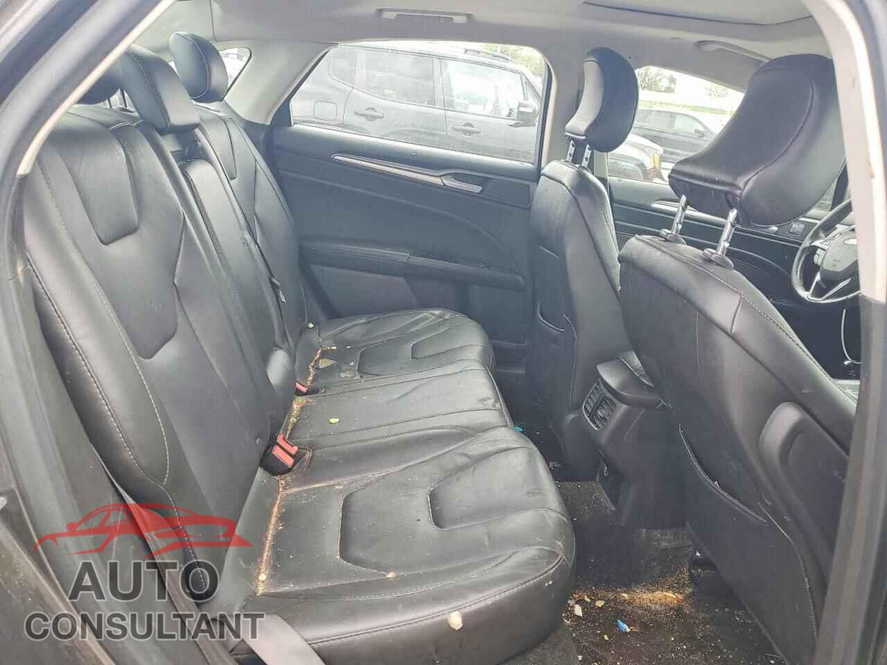 FORD FUSION 2016 - 3FA6P0SU3GR272175