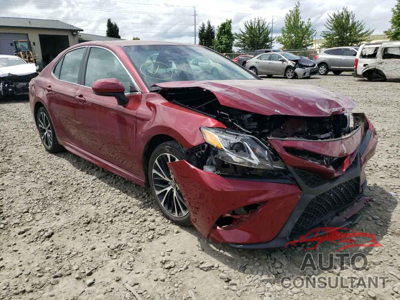 TOYOTA CAMRY 2018 - 4T1B11HK8JU516131