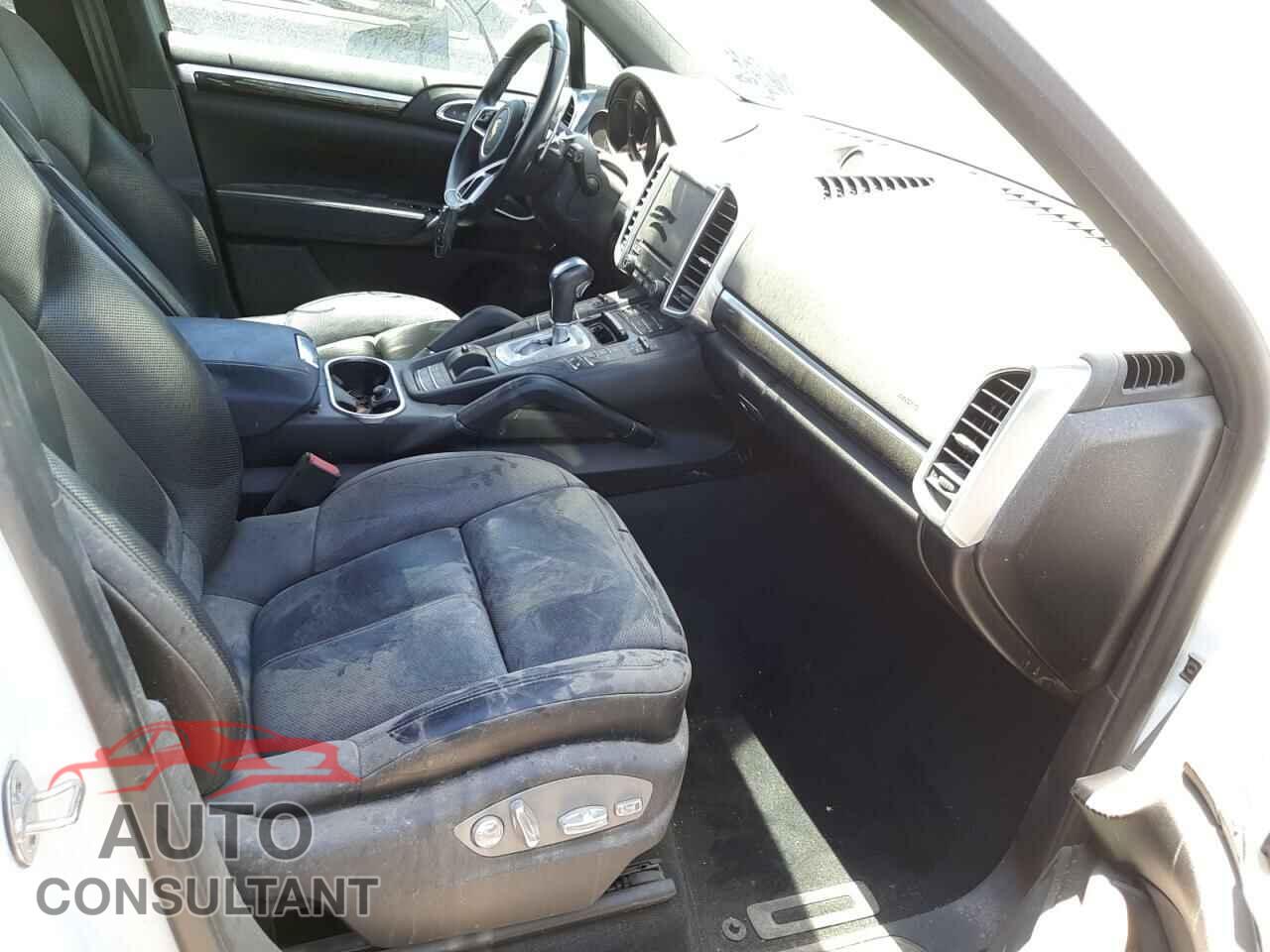 PORSCHE CAYENNE 2017 - WP1AA2A25HKA88121