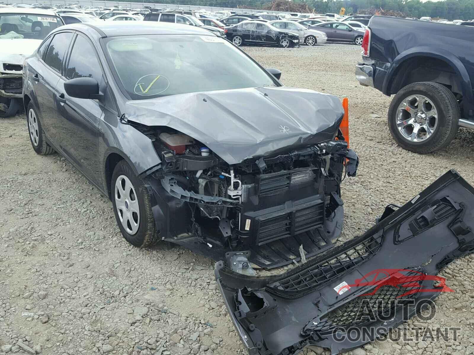 FORD FOCUS 2018 - 1FADP3E28JL234417