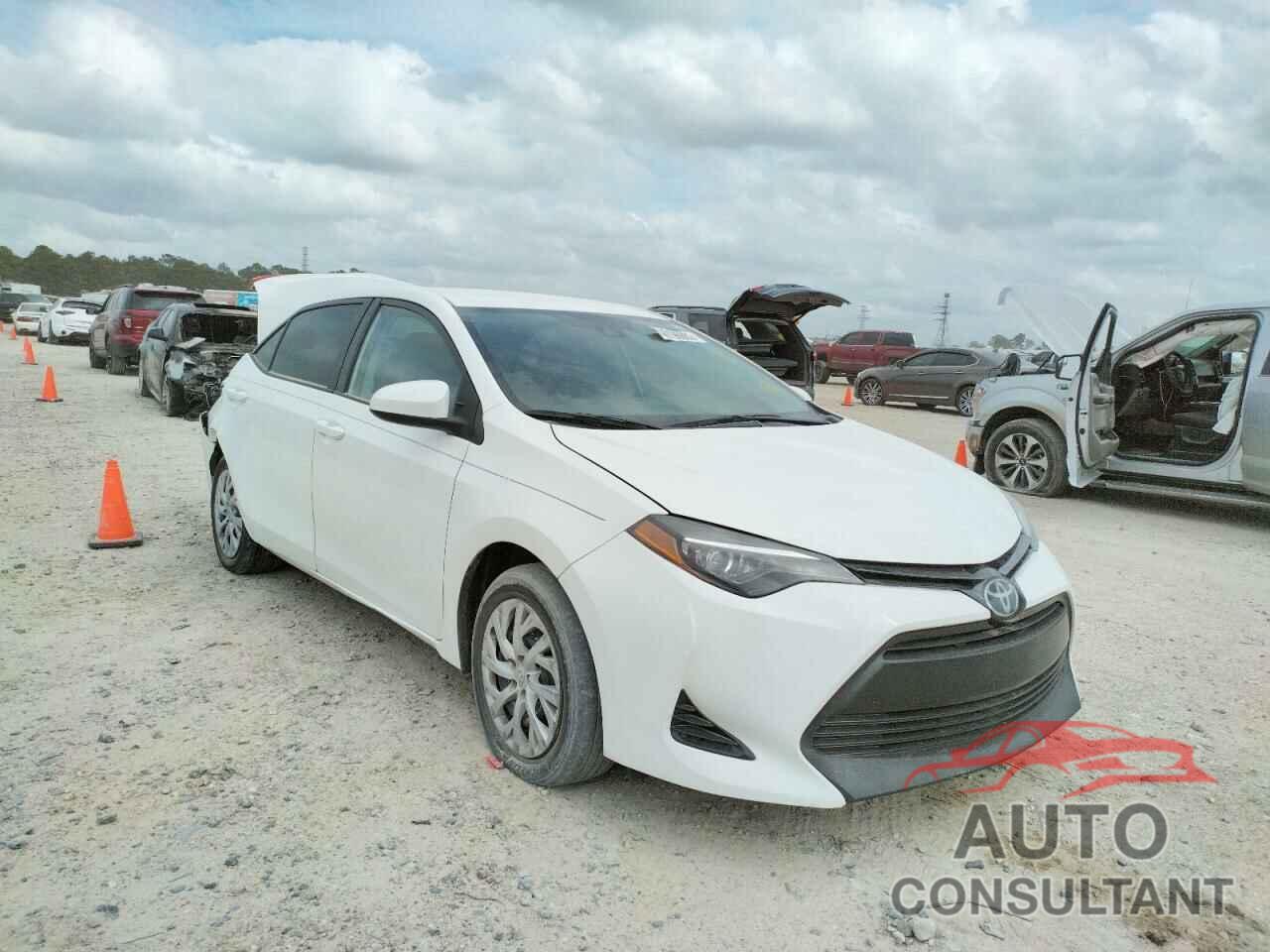 TOYOTA COROLLA 2018 - 5YFBURHE6JP781891