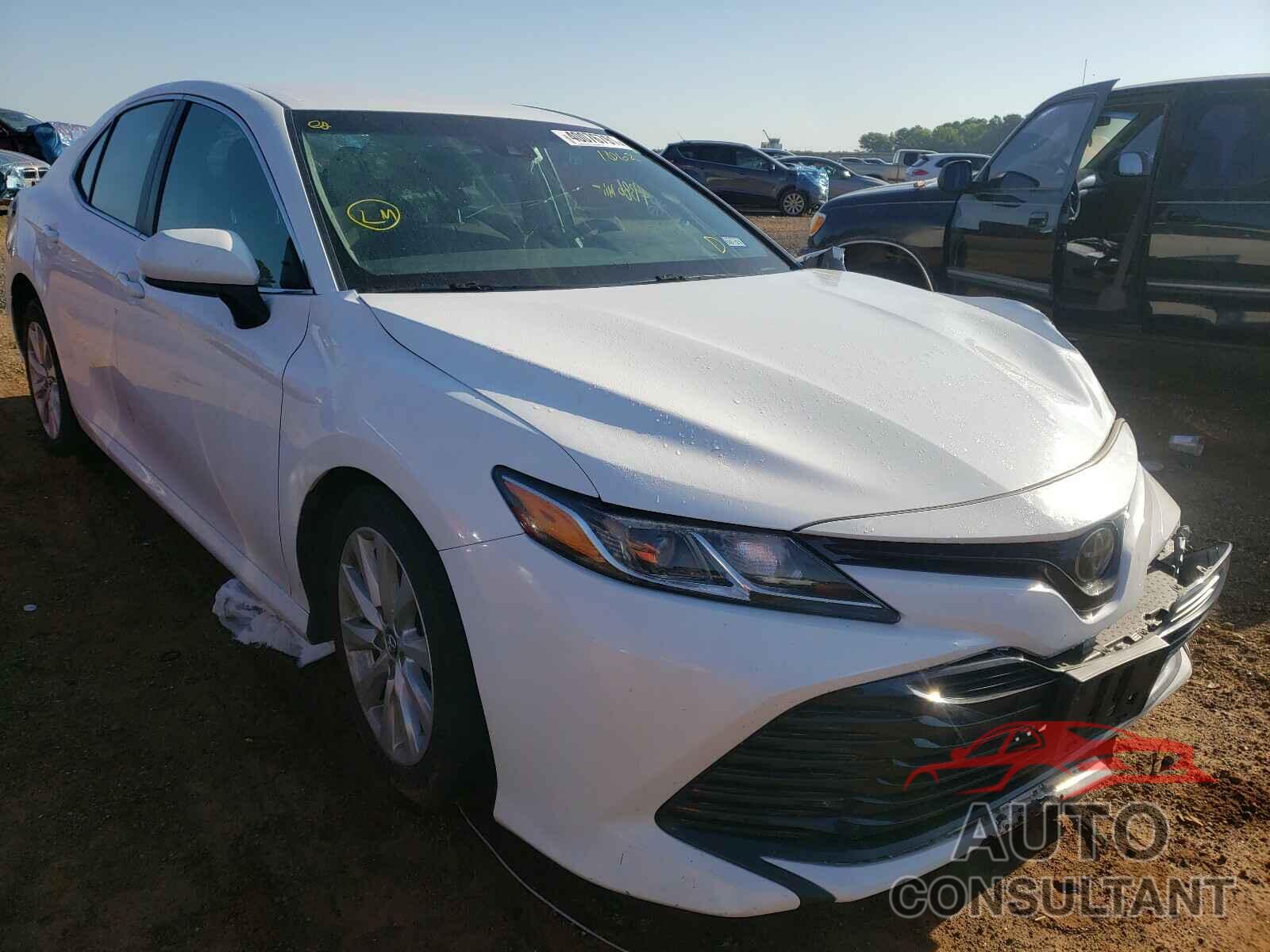 TOYOTA CAMRY 2018 - 4T1B11HK3JU091062
