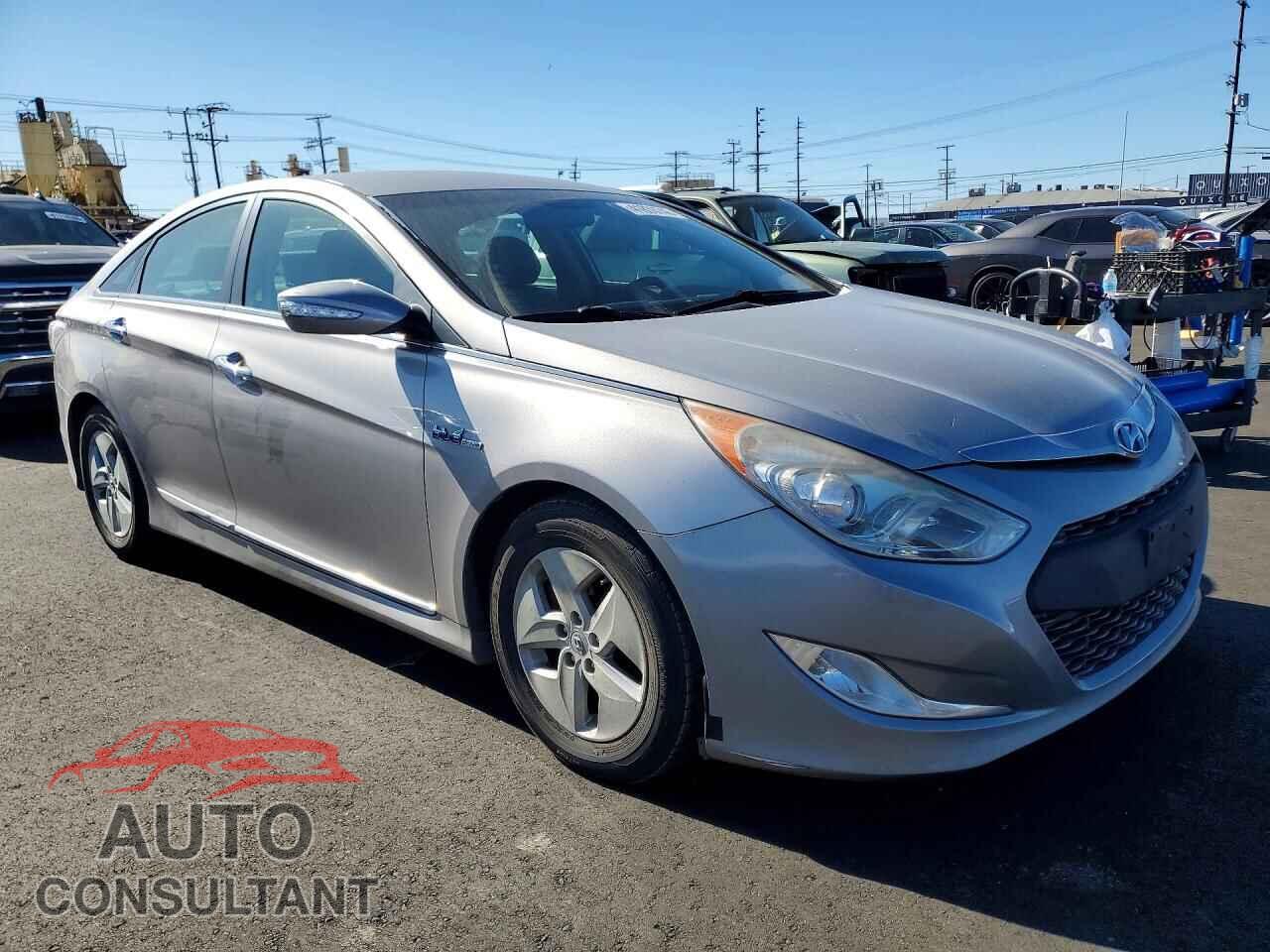 HYUNDAI SONATA 2011 - KMHEC4A40BA017539