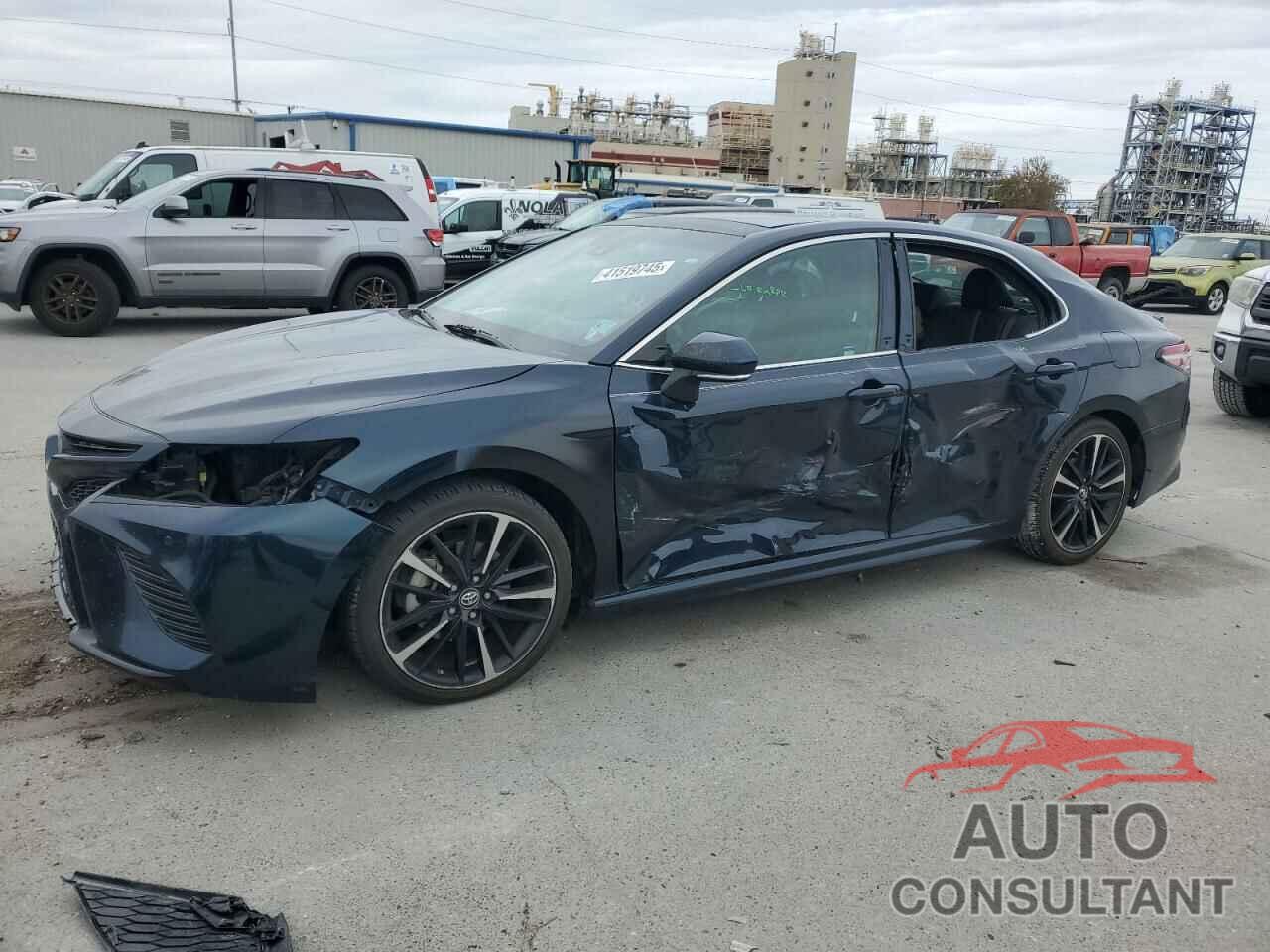 TOYOTA CAMRY 2018 - 4T1B61HKXJU646543