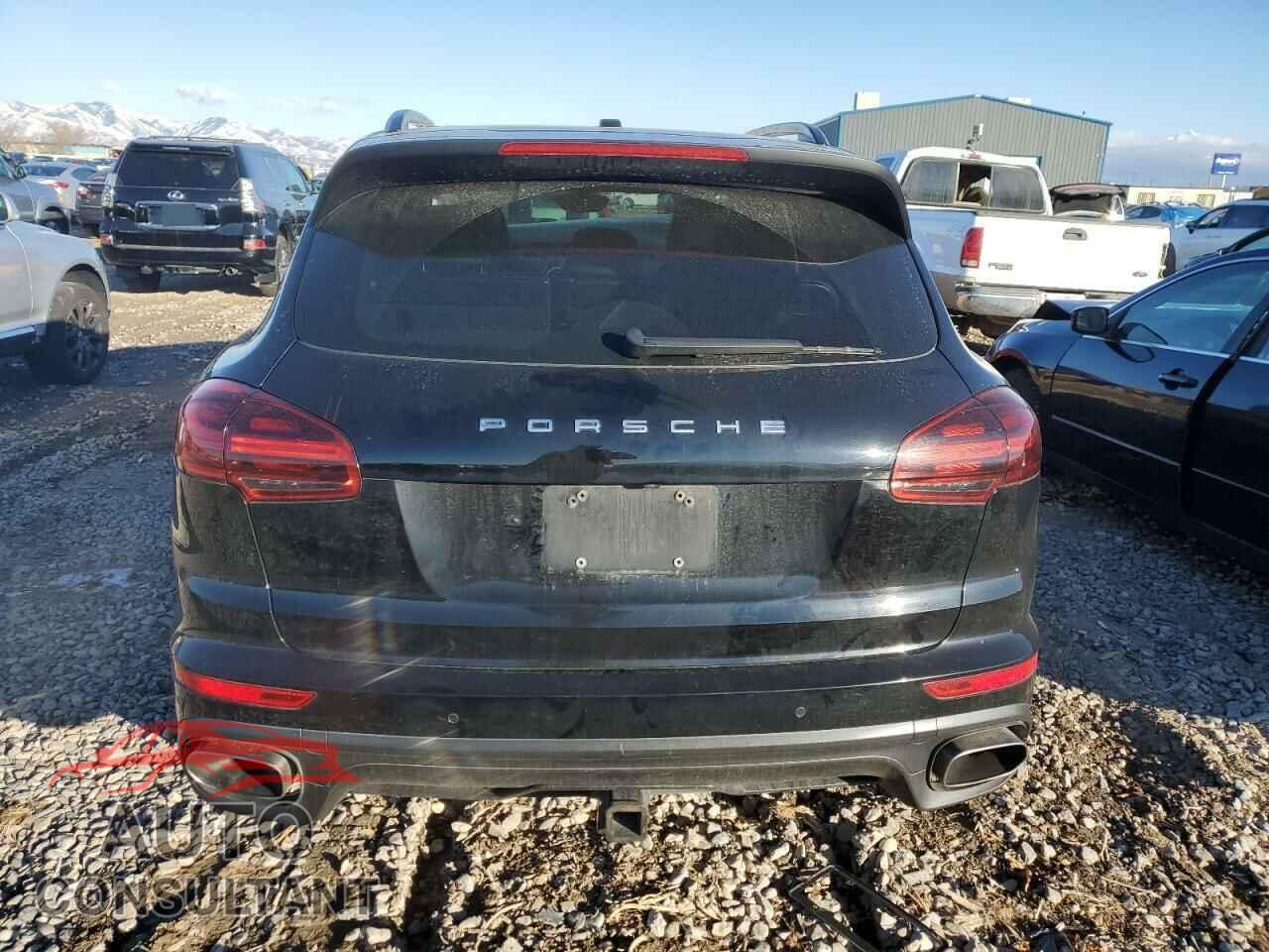 PORSCHE CAYENNE 2017 - WP1AA2A28HKA81289