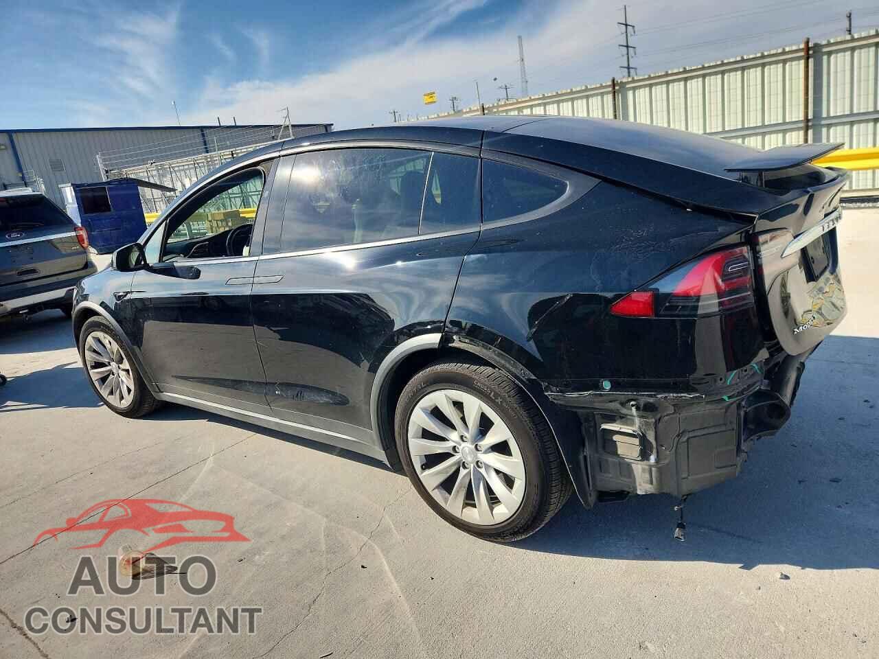 TESLA MODEL X 2017 - 5YJXCBE2XHF055645