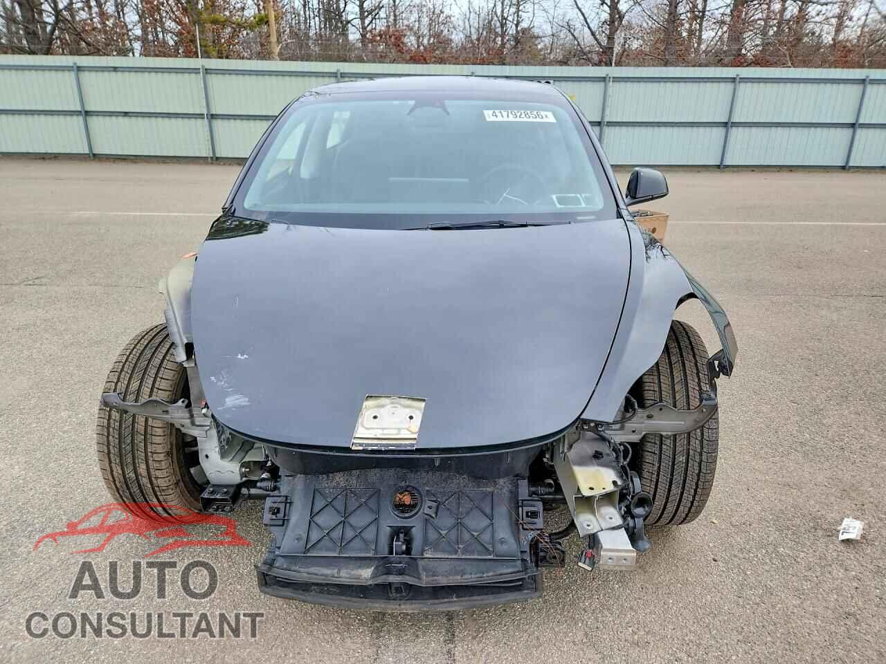 TESLA MODEL 3 2023 - 5YJ3E1EA1PF647072