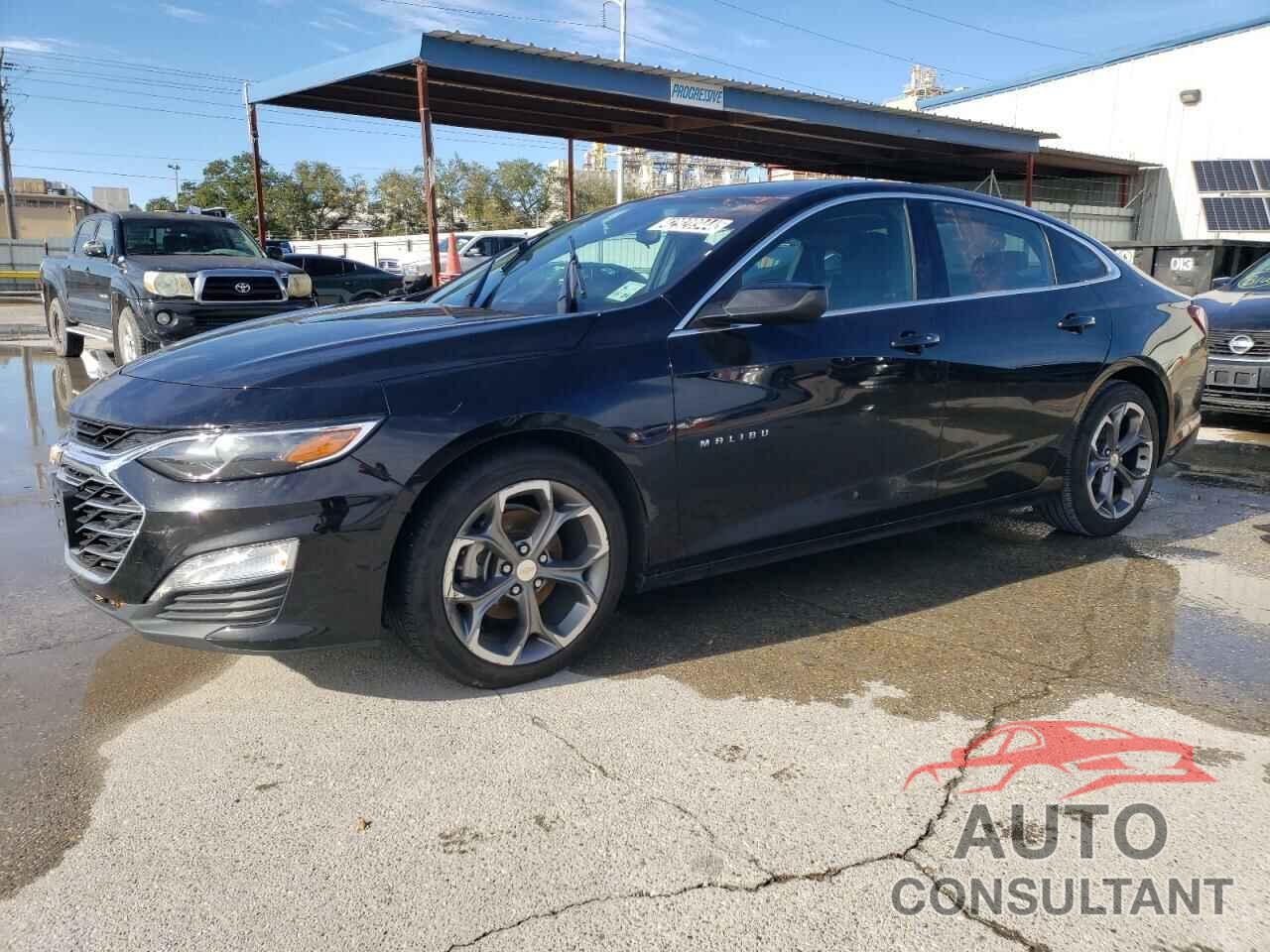 CHEVROLET MALIBU 2021 - 1G1ZD5ST1MF073051