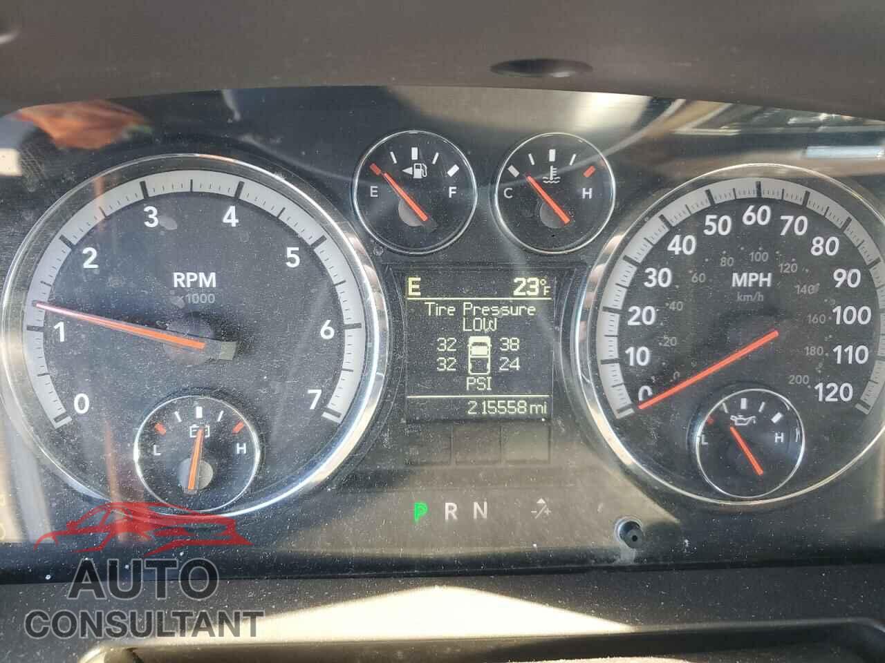 DODGE RAM 1500 2012 - 1C6RD7NT9CS224665