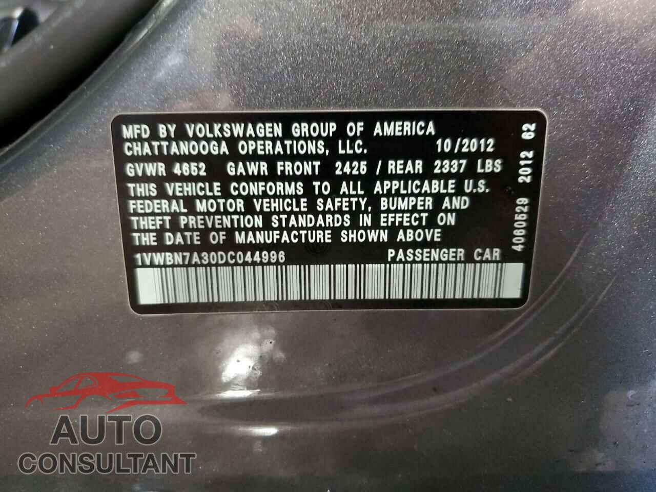 VOLKSWAGEN PASSAT 2013 - 1VWBN7A30DC044996
