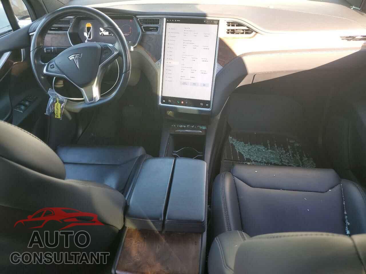 TESLA MODEL X 2017 - 5YJXCBE27HF078316