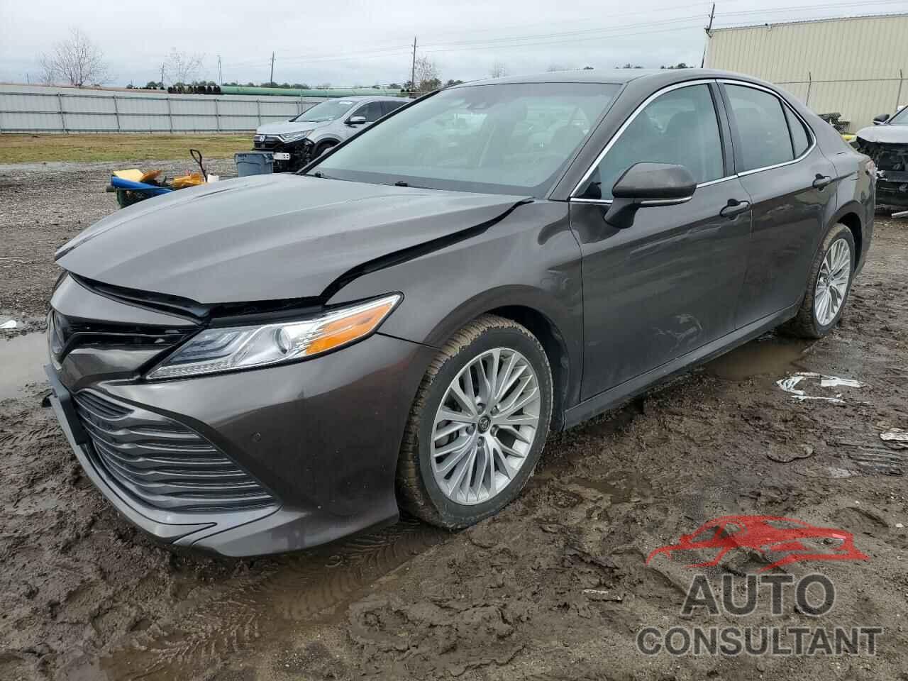 TOYOTA CAMRY 2018 - 4T1B11HK9JU521497