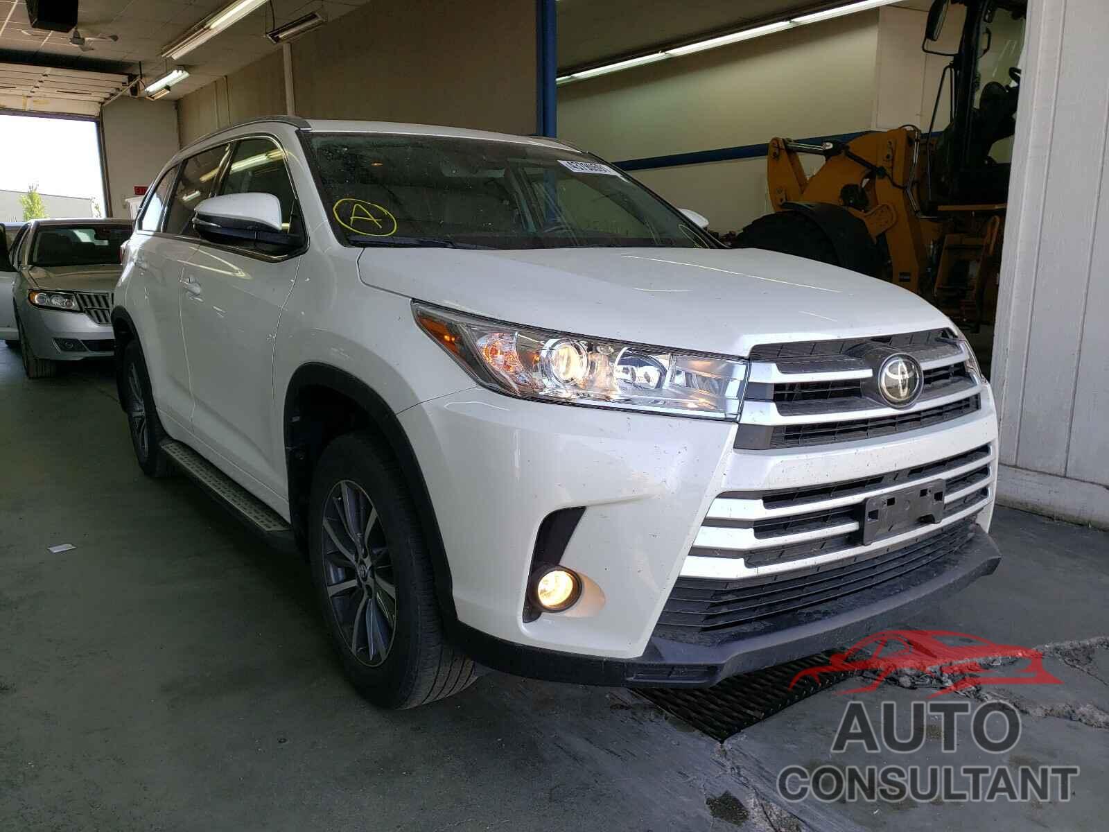 TOYOTA HIGHLANDER 2018 - 5TDJZRFH6JS855067