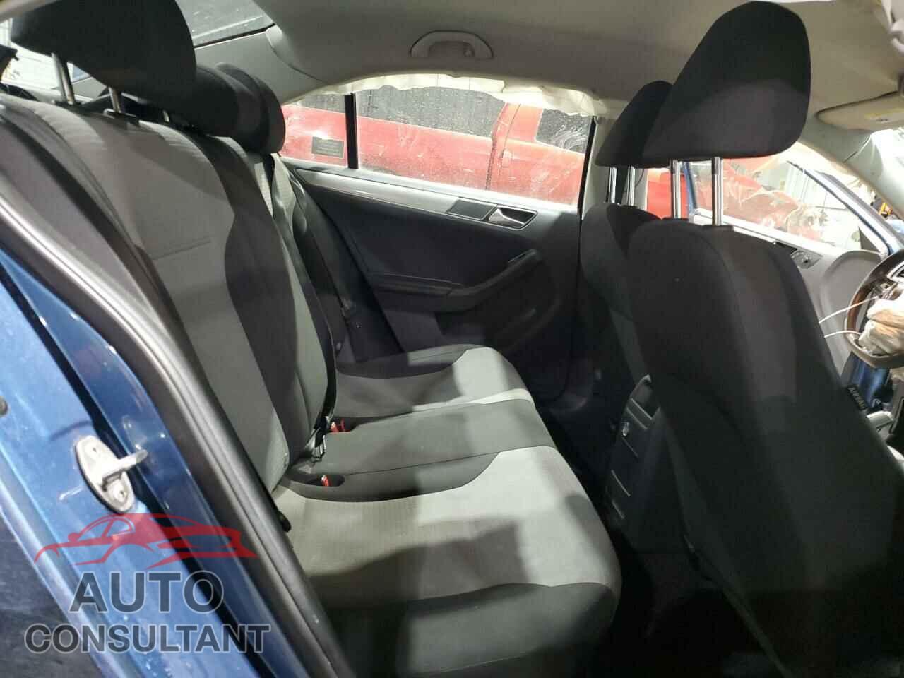 VOLKSWAGEN JETTA 2017 - 3VW2B7AJ3HM227367