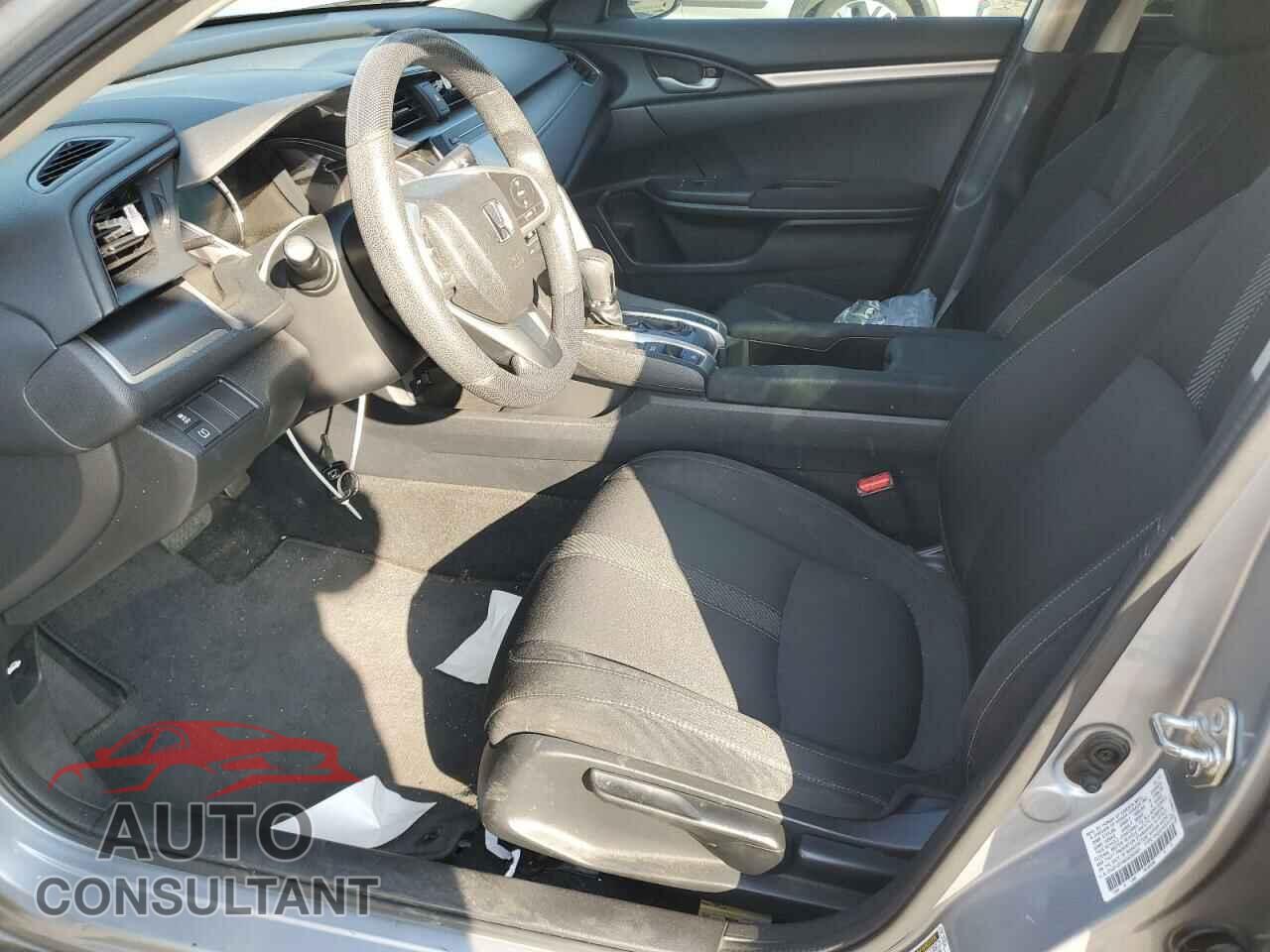 HONDA CIVIC 2017 - 2HGFC2F56HH545421