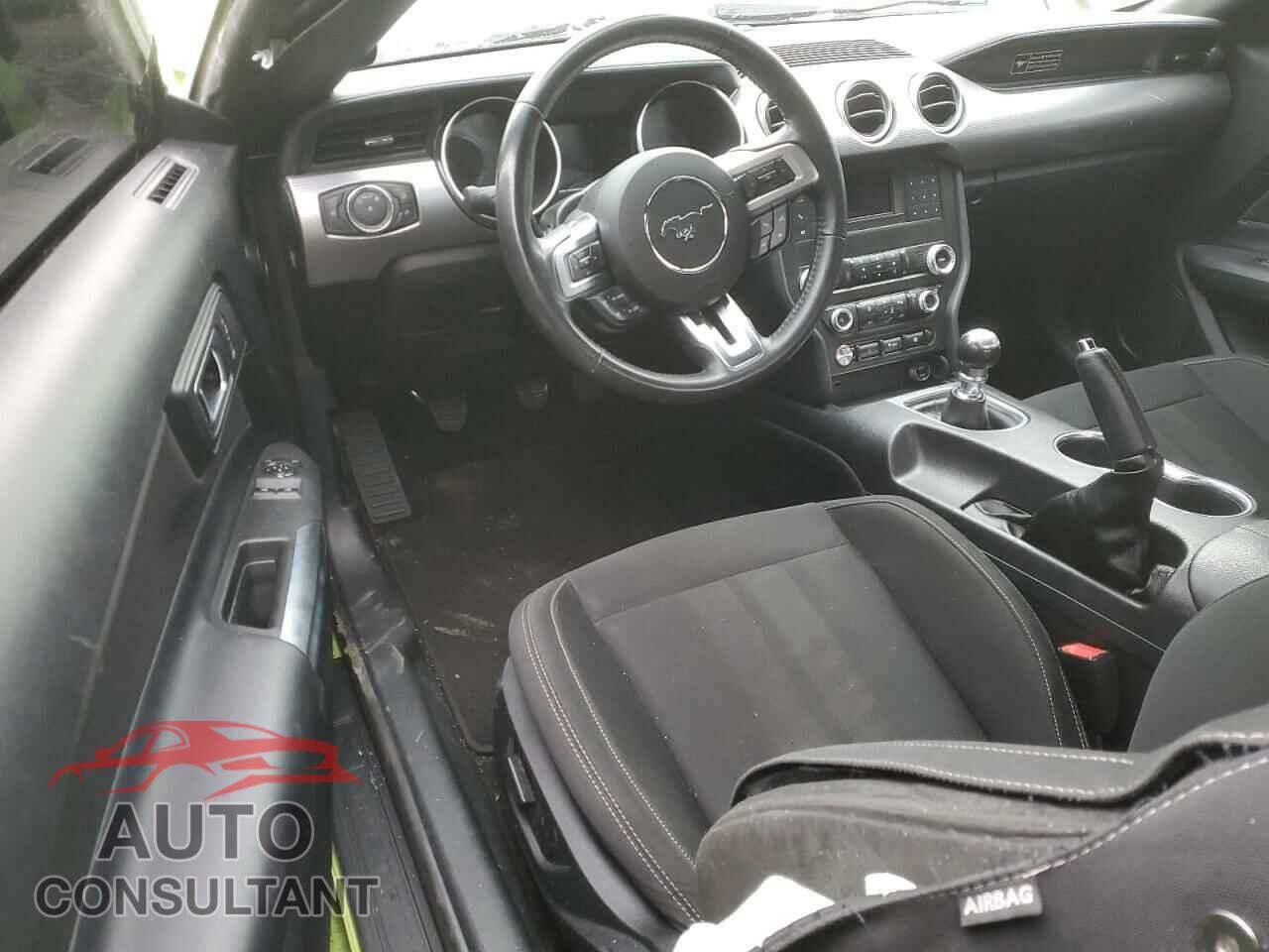 FORD MUSTANG 2020 - 1FA6P8CF5L5123763