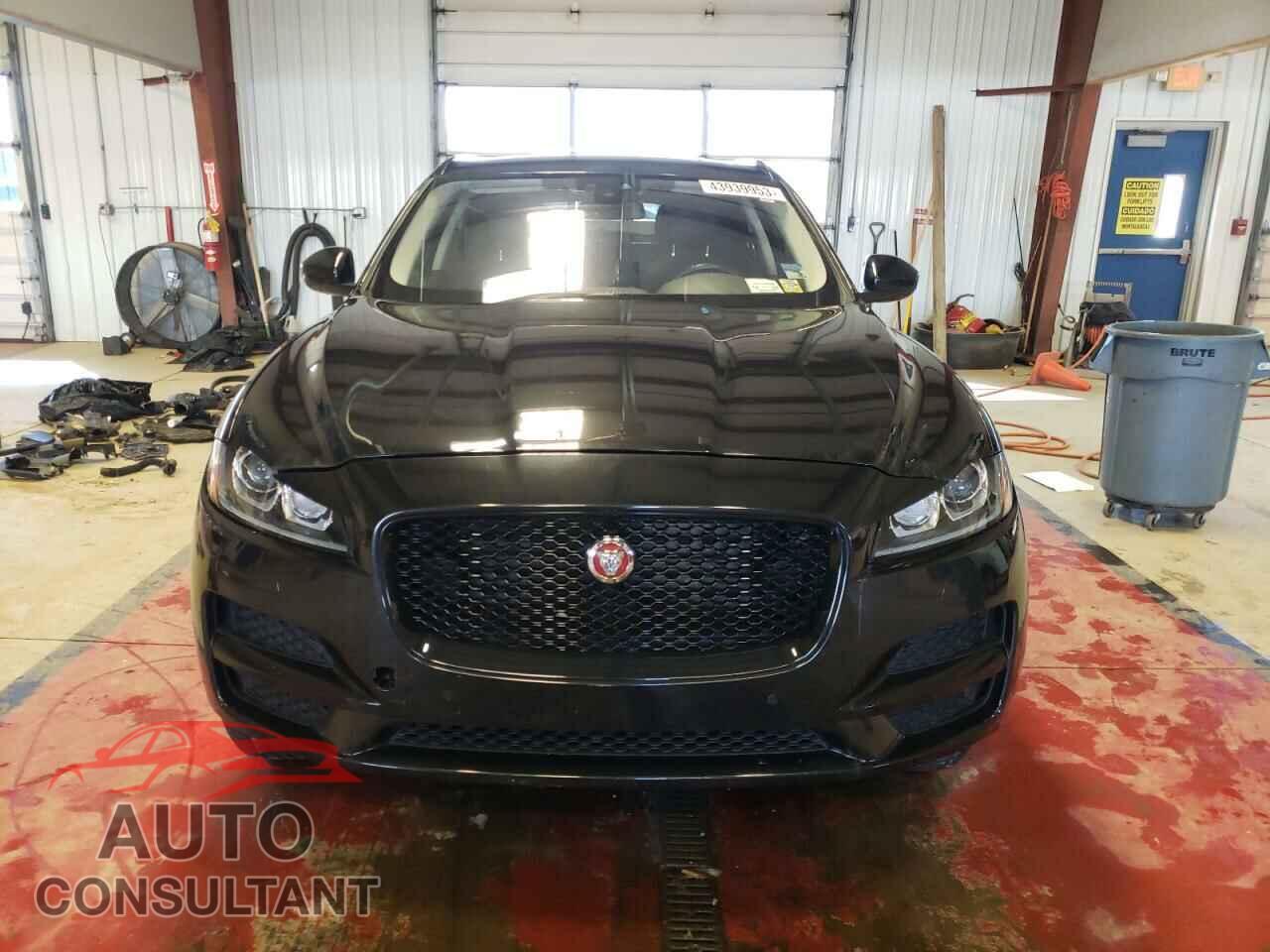 JAGUAR F-PACE 2017 - SADCJ2BV5HA099357