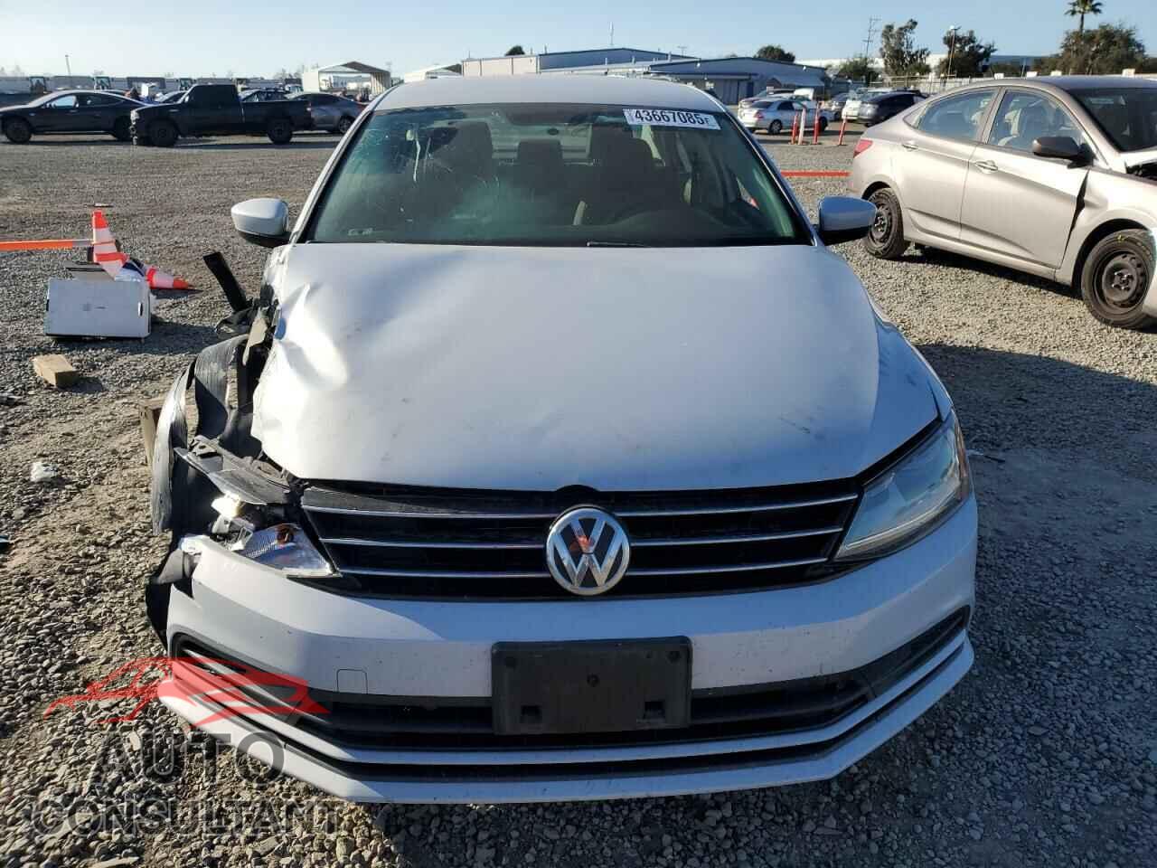 VOLKSWAGEN JETTA 2017 - 3VW2B7AJ9HM371134