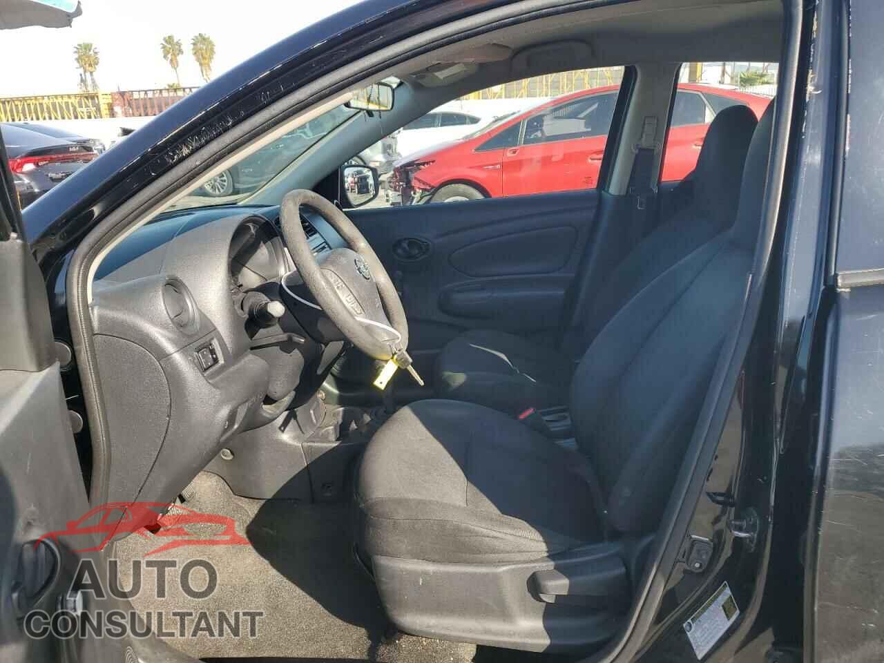 NISSAN VERSA 2017 - 3N1CN7AP7HL833959