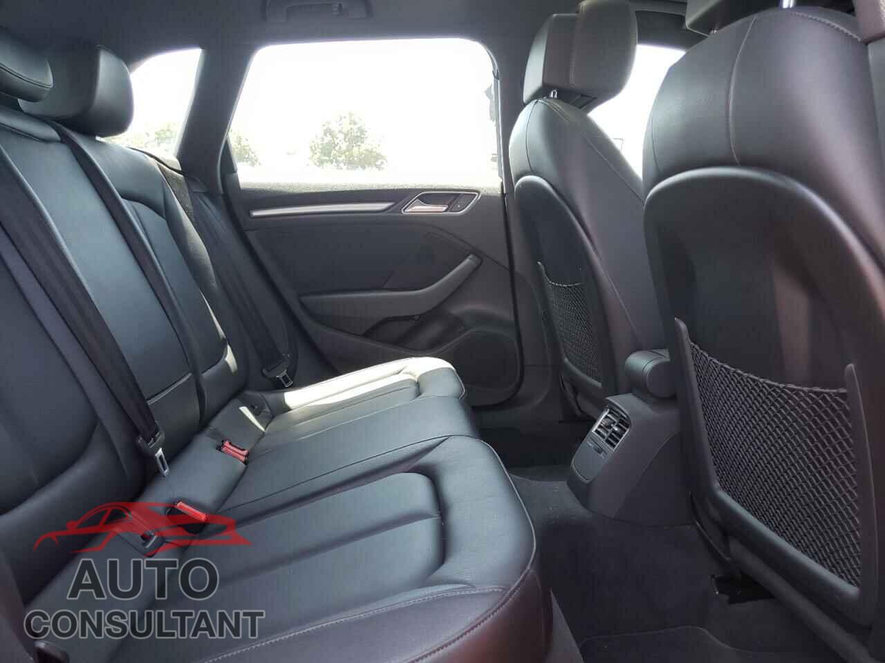 AUDI A3 2017 - WAUUPBFF4HA043098