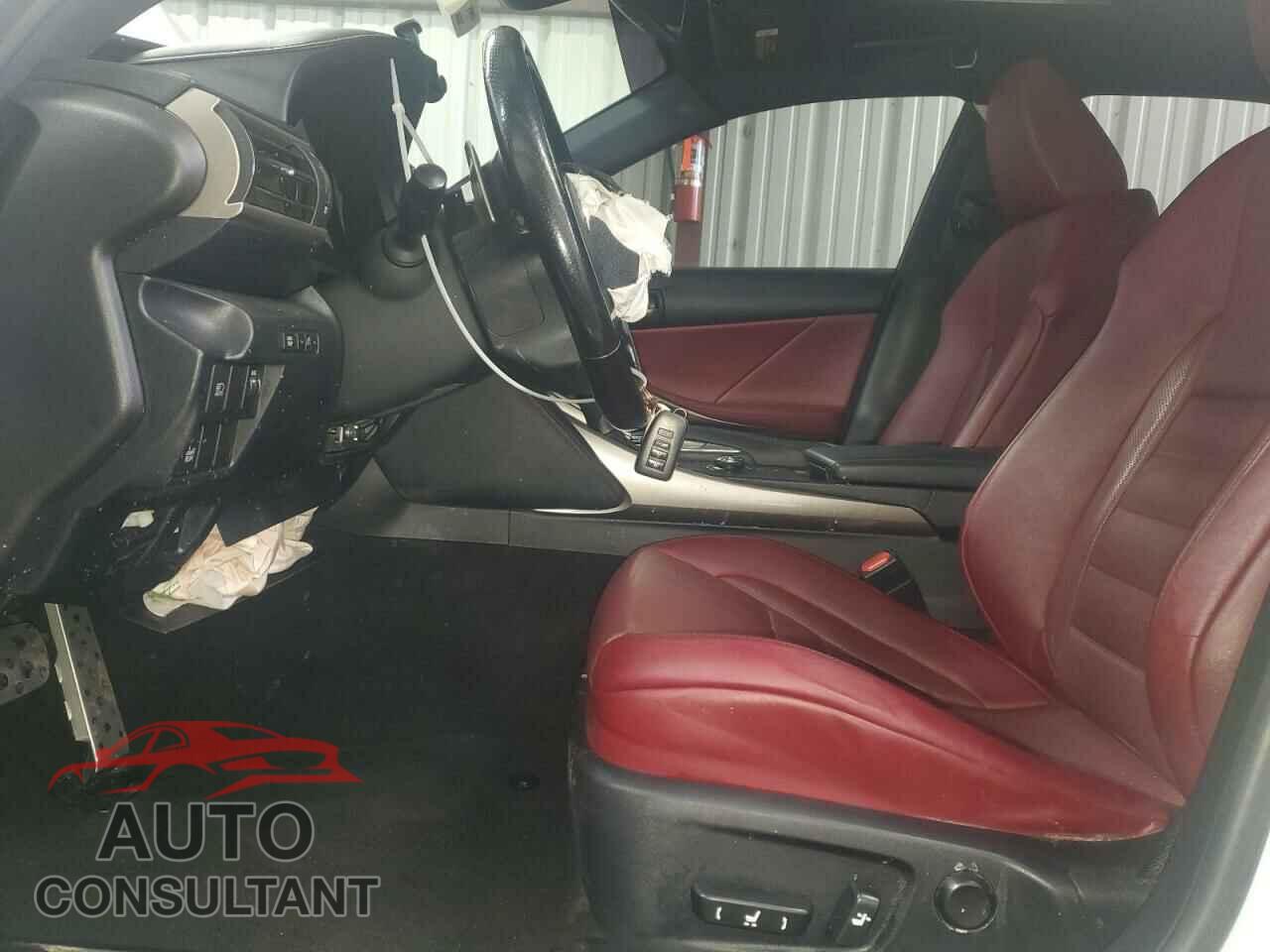 LEXUS IS 2017 - JTHBA1D28H5046356