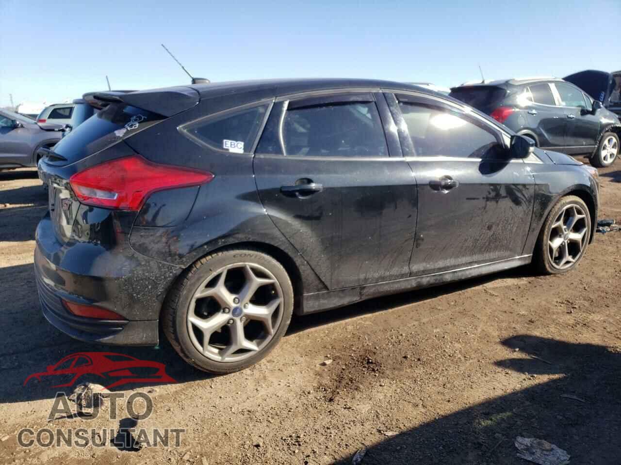 FORD FOCUS 2015 - 1FADP3L96FL340405