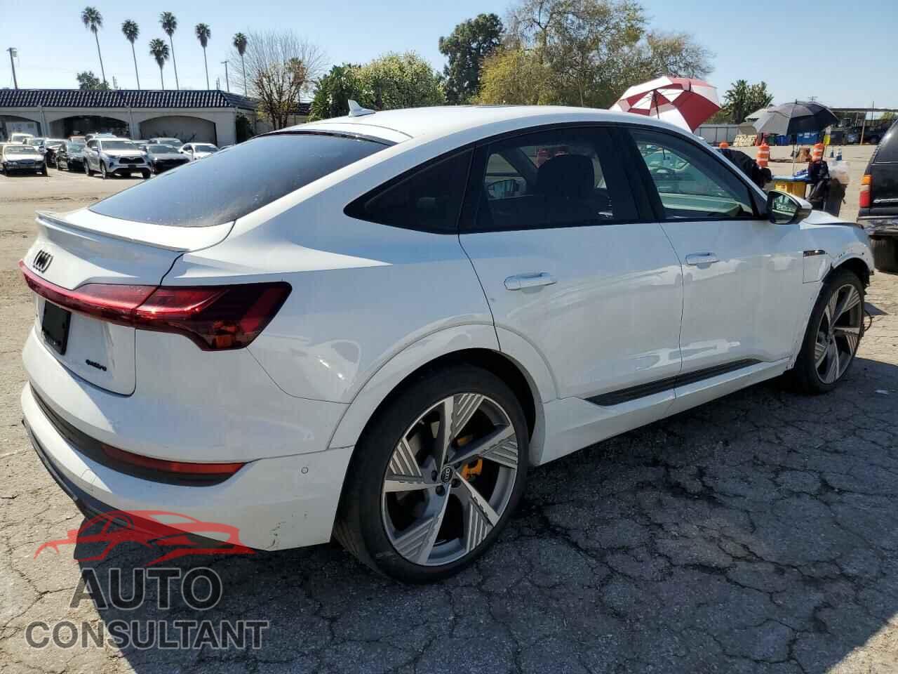 AUDI E-TRON 2022 - WA13AAGE2NB036392