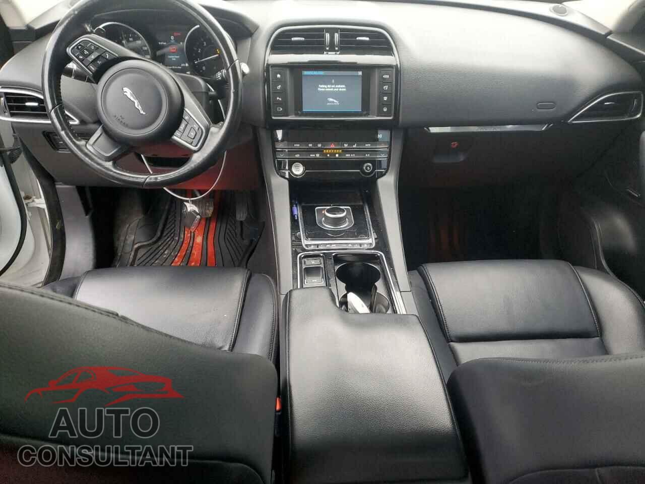 JAGUAR F-PACE 2018 - SADCJ2FX1JA271384