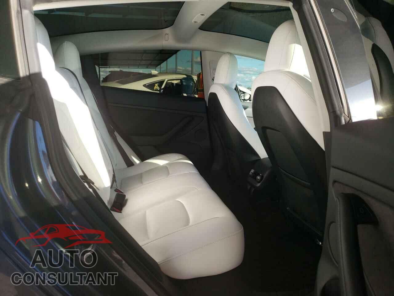 TESLA MODEL 3 2023 - 5YJ3E1EA2PF438259