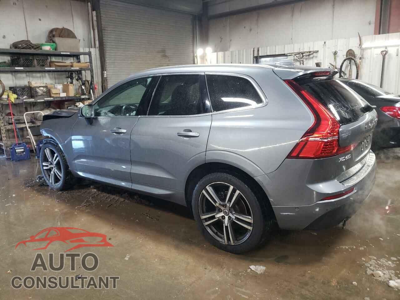 VOLVO XC60 2018 - LYV102RKXJB077791