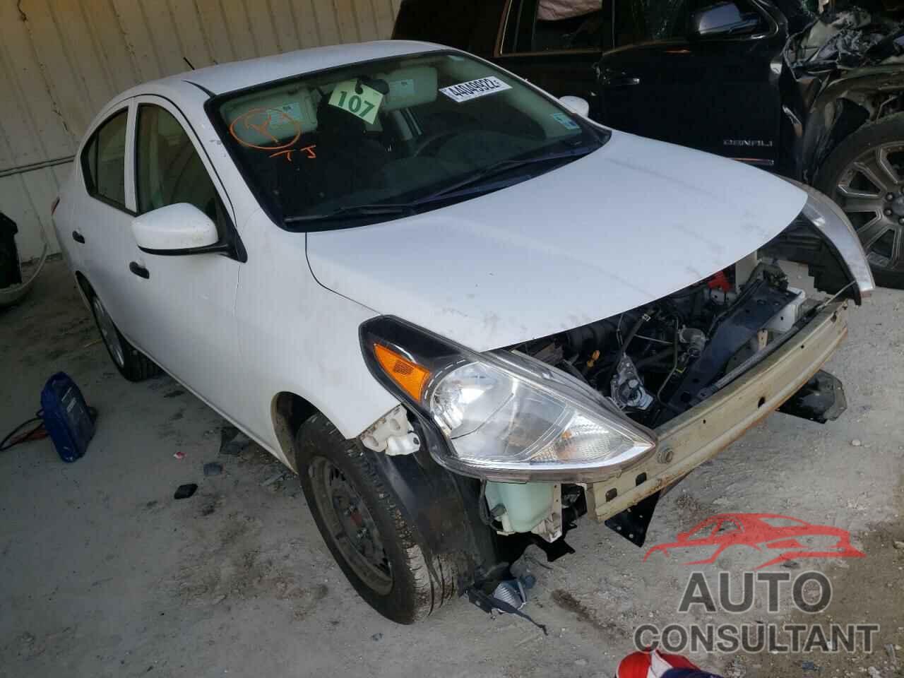 NISSAN VERSA 2018 - 3N1CN7AP9JL811497