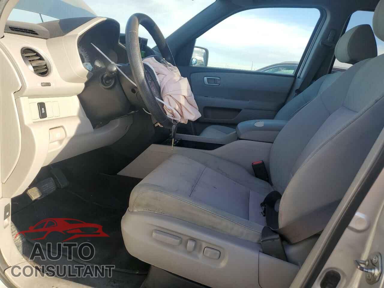 HONDA PILOT 2012 - 5FNYF4H48CB057794