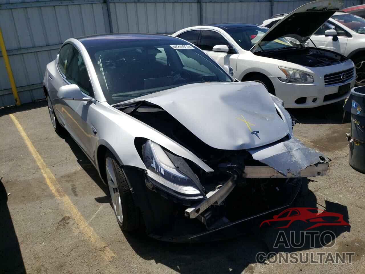 TESLA MODEL 3 2017 - 5YJ3E1EAXHF000963