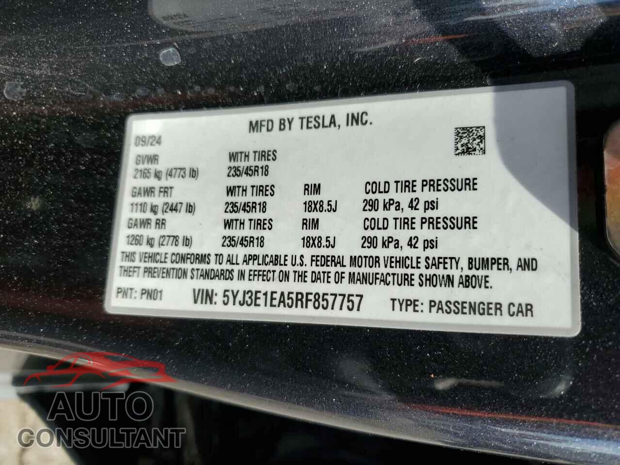 TESLA MODEL 3 2024 - 5YJ3E1EA5RF857757