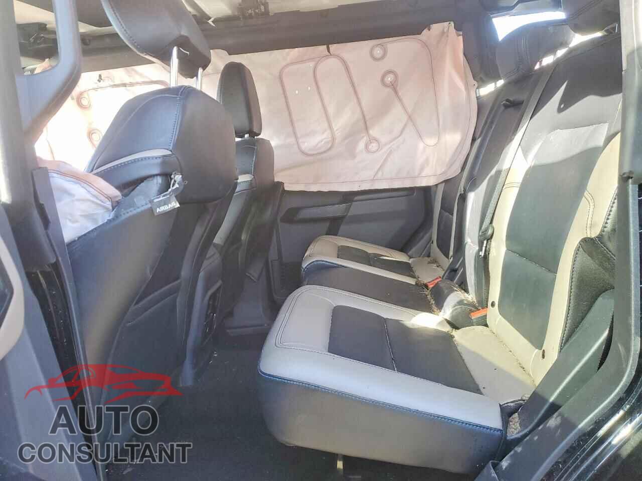 FORD BRONCO 2024 - 1FMEE2BP2RLB04171