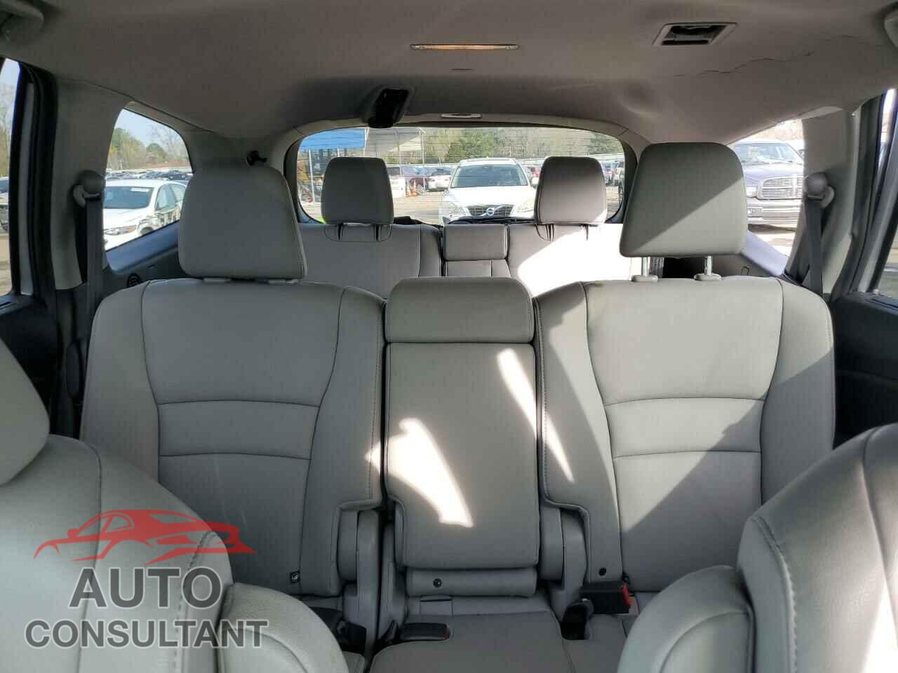 HONDA PILOT 2021 - 5FNYF5H53MB035234
