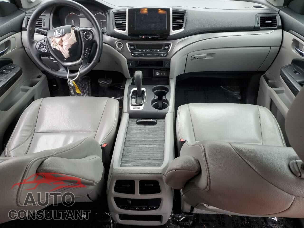 HONDA PILOT 2018 - 5FNYF6H79JB049920