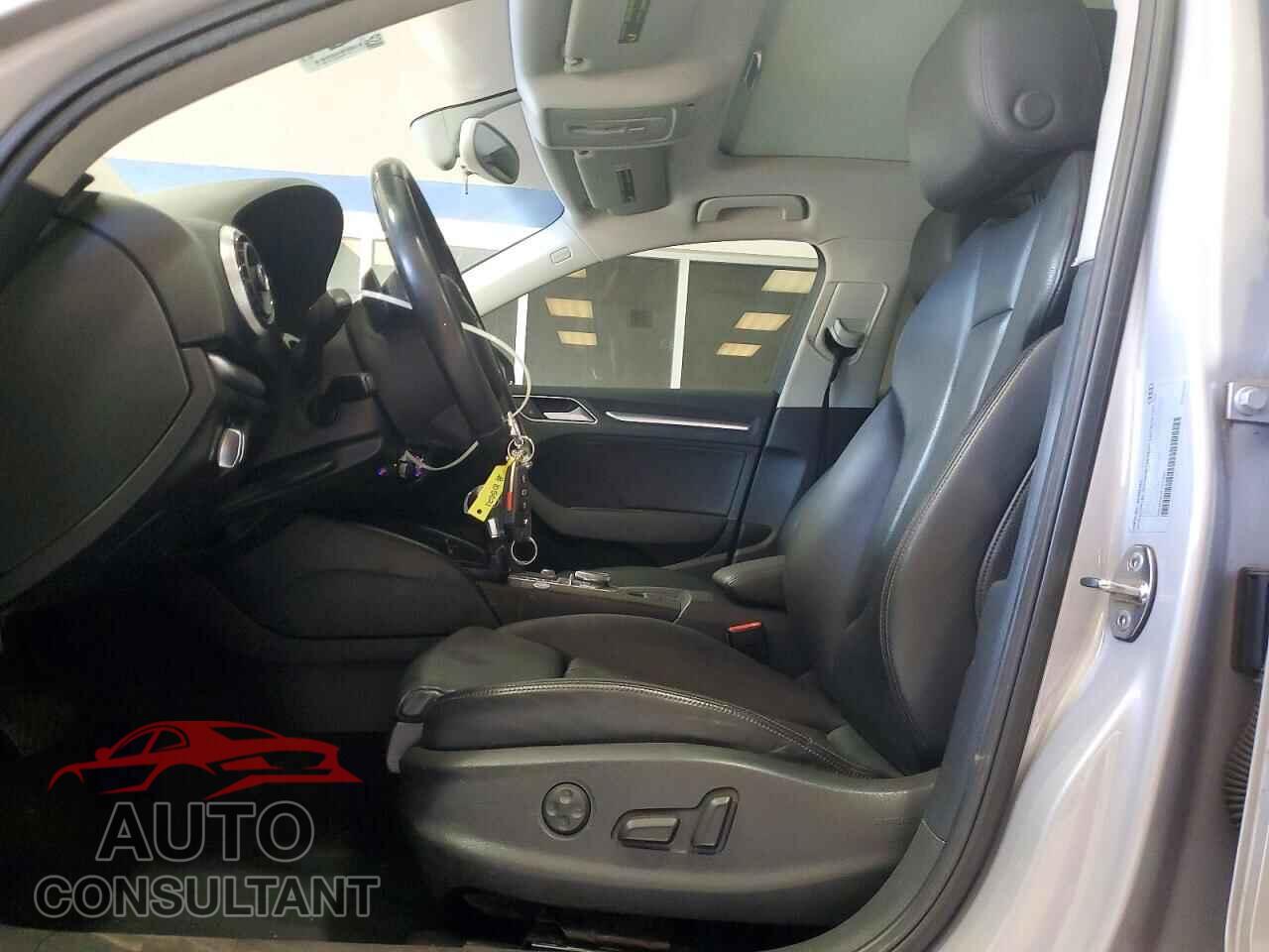 AUDI A3 2015 - WAUEFGFF8F1010980