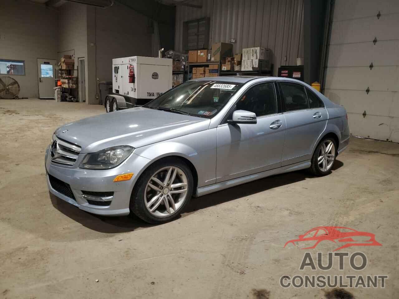 MERCEDES-BENZ C-CLASS 2013 - WDDGF8AB0DA772340