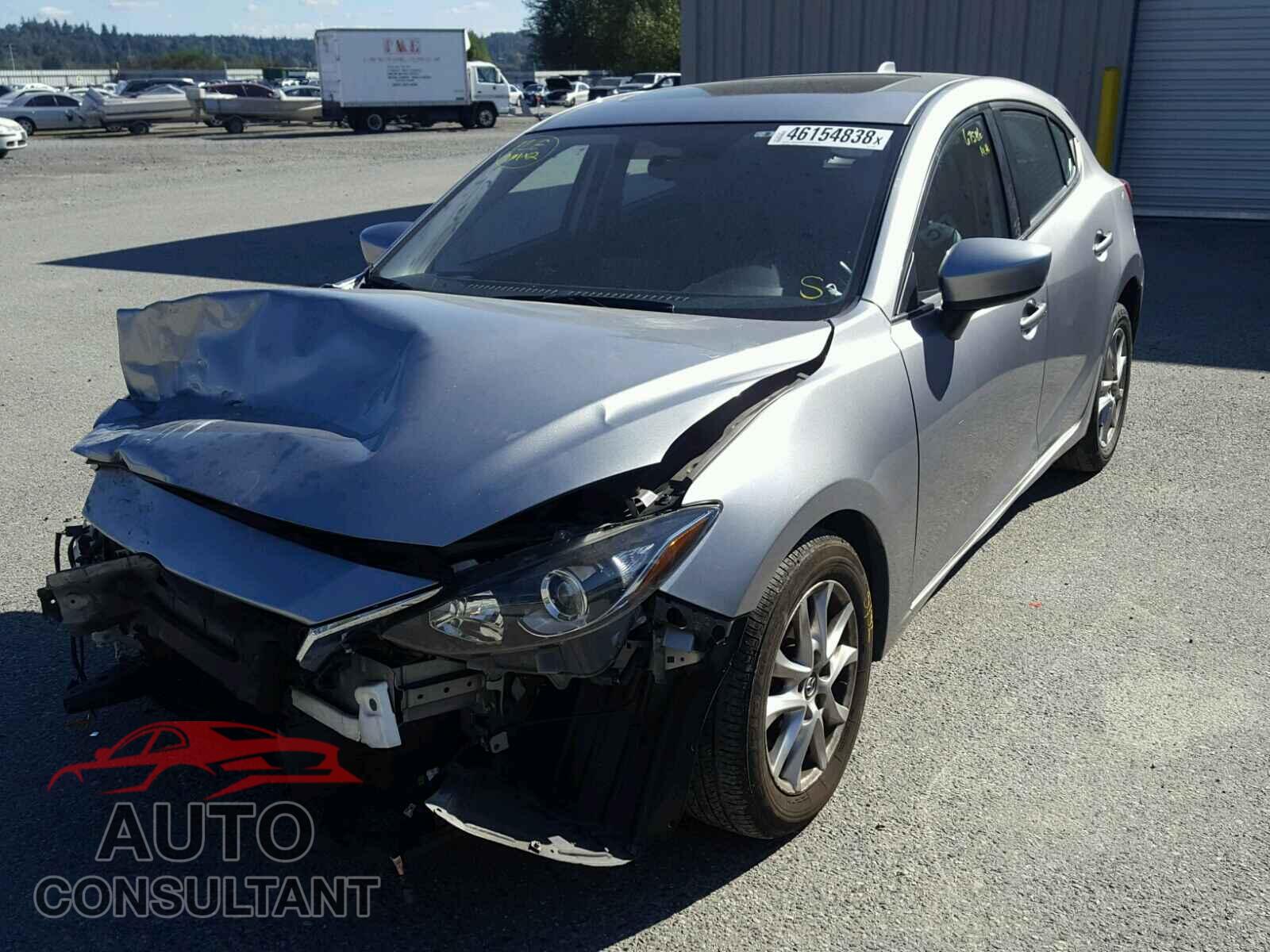 MAZDA 3 2015 - JM1BM1M76F1241347