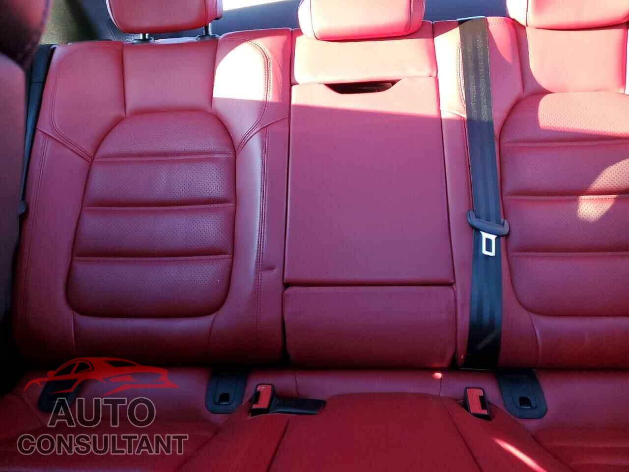 PORSCHE MACAN 2018 - WP1AG2A5XJLB60200